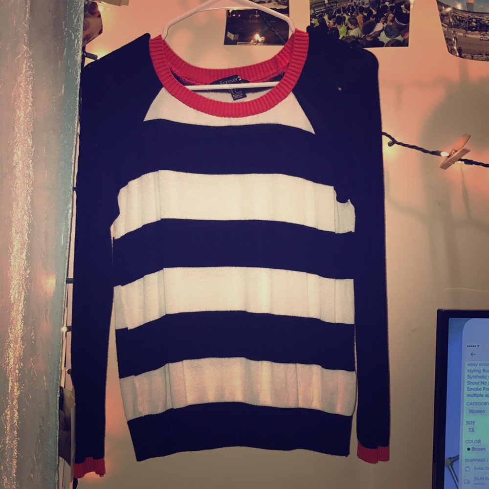 Light stripped sweater